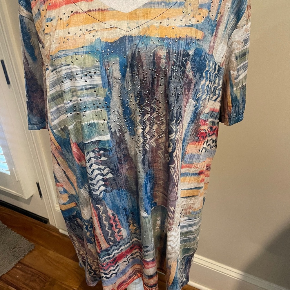 Pretty & colorful Onque Casual plus size print T-shirt with bling.  Never worn.